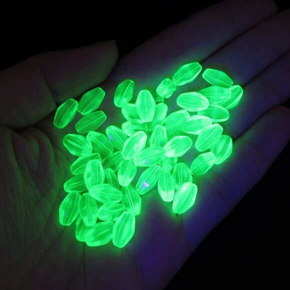 50 UG lantern Beads - Picture 1 of 8